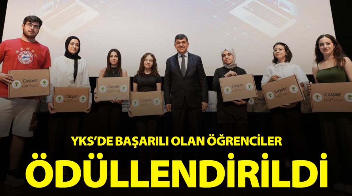 YKS’DE BAŞARILI OLAN ÖĞRENCİLER ÖDÜLLENDİRİLDİ