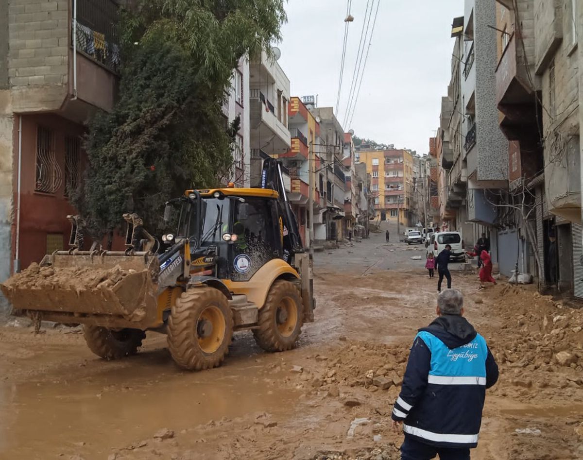 ŞAHİNBEY BELEDİYESİ’NDEN ŞANLIURFA’YA DESTEK