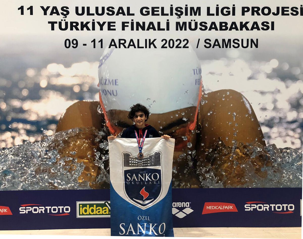 SANKO OKULLARI ÖĞRENCİSİ YÜZMEDE BRONZ MADALYA KAZANDI